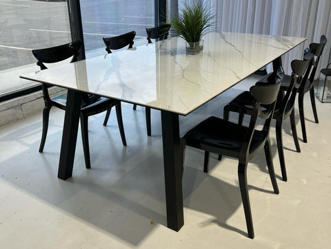 FRESCO | DINING TABLE